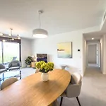 Hanami Mesas Homes A2 *