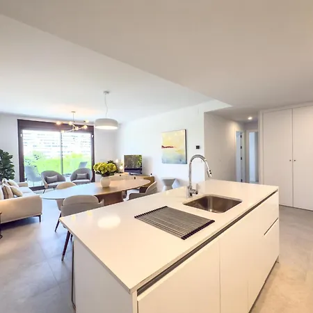 Hanami Mesas Homes A2 アパート